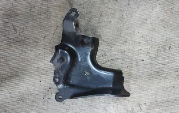Other engine bay part
