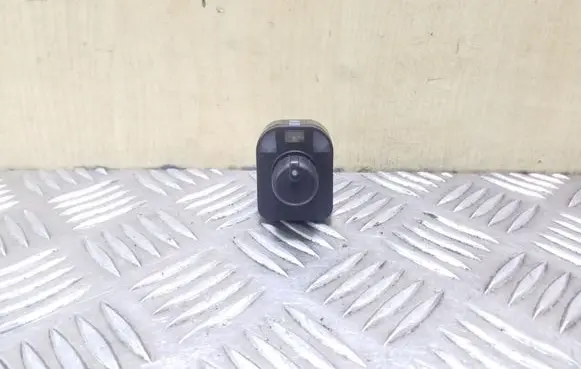 Audi A4 S4 B6 8E 8H Wing mirror switch 8E0959565