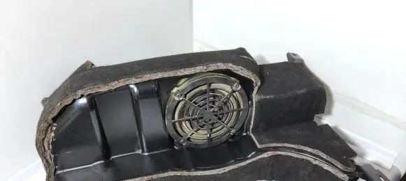 Audi A6 Allroad C5 Subwoofer speaker 4B9035382A