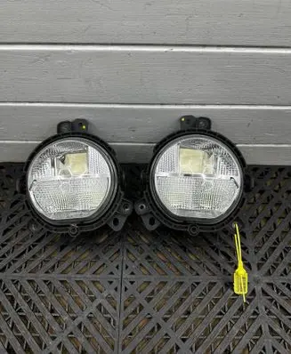 Mini Cooper Countryman F60 Front fog light trim/grill 7409122
