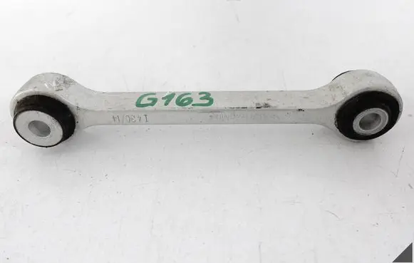Audi A8 S8 D4 4H Front anti-roll bar/stabilizer link 4H0411317C