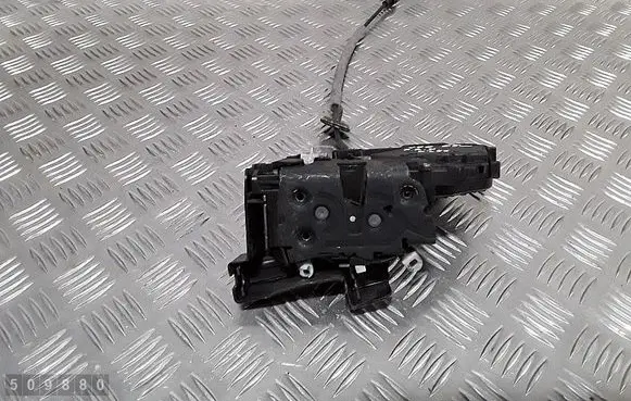 Volvo V70 Front door lock 31253673 986892104