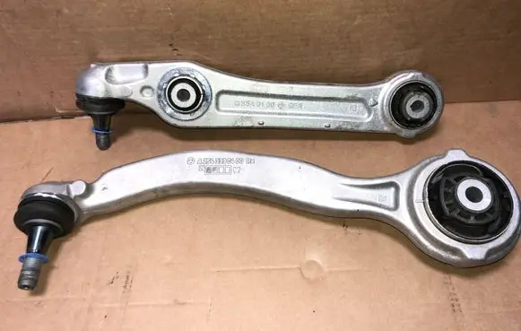 Mercedes-Benz GLC C254 Front lower control arm/wishbone 2543330400