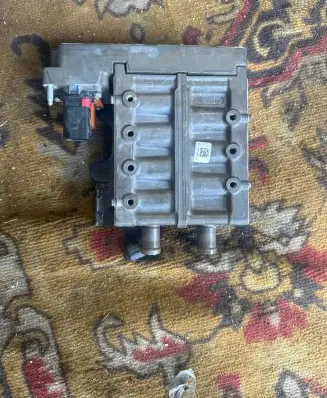 Porsche Cayenne (92A) Electric engine pre-heating system (optional) 12E963231G 710300381000 16T319TMG207