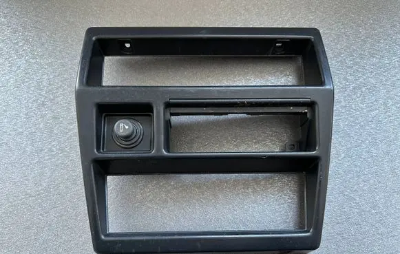 Nissan Terrano Dashboard center trim panel 6826005G00
