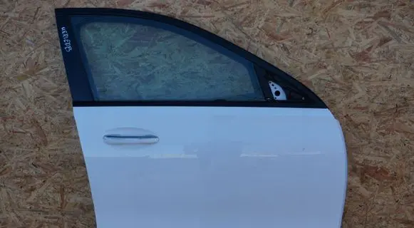 Mercedes-Benz C W206 Front door 