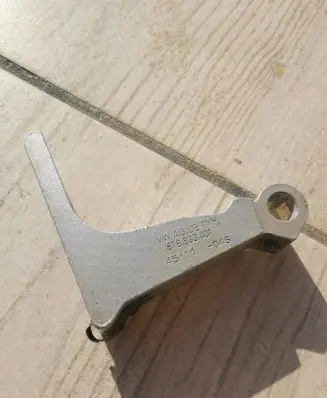 Audi A5 8T 8F Rear door lower hinge 8T8833401