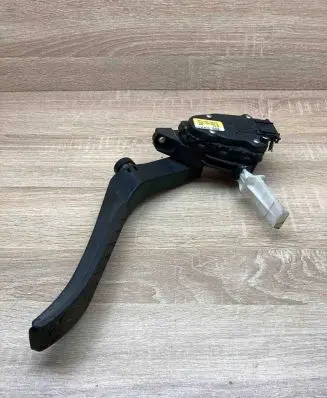 Audi Q7 4L Accelerator throttle pedal 7L0723507E 6PV00802626