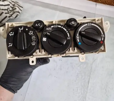 Toyota Avensis T220 Climate control unit 5590005091 MB1465700540
