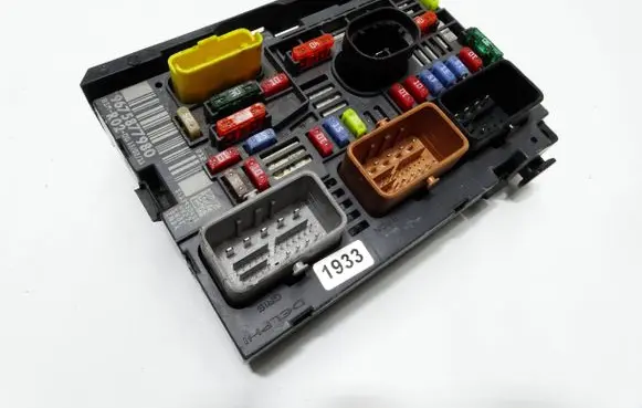 Peugeot 5008 Fuse box set 9675877980 13950455