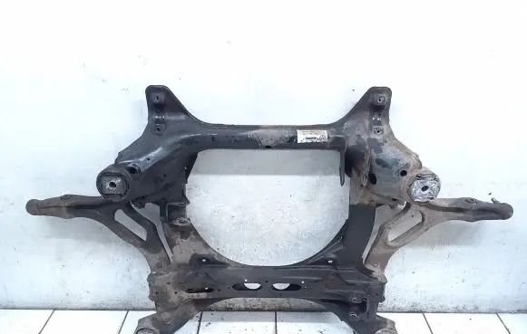 Volkswagen Touareg I Front subframe 7L0400025 8D068778