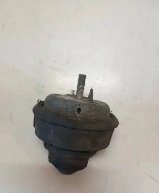 Volvo S70 V70 V70 XC Engine mount bracket 9434435 1236222 1434254408