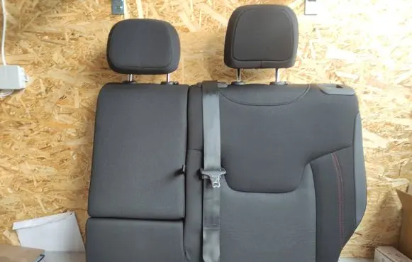 Jeep Renegade Rear seat 