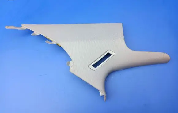 Mercedes-Benz C W204 (C) pillar trim A2046900725