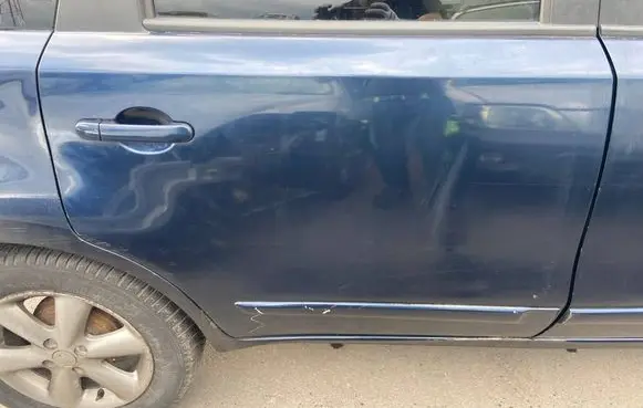 Nissan Note (E11) Rear door