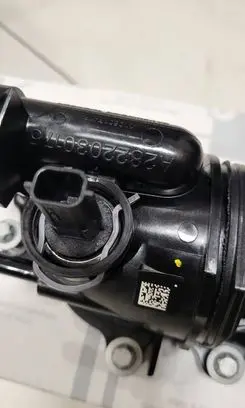 Mercedes-Benz A W177 Thermostat/thermostat housing 2822030175 A2822030175