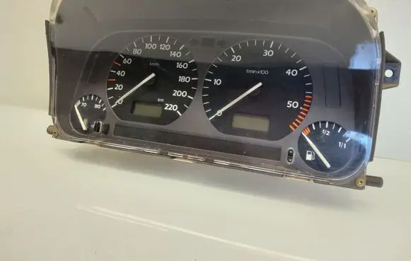 Volkswagen Golf III Speedometer (instrument cluster) 5392325900