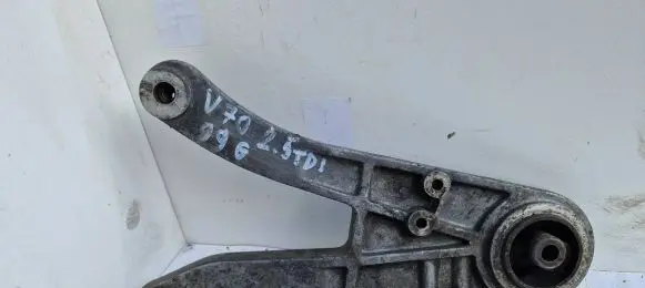 Volvo S70 V70 V70 XC Engine mounting bracket 3524347