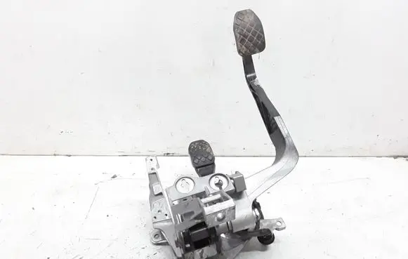 Skoda Superb B5 (3U) Pedal assembly 8D1721117P