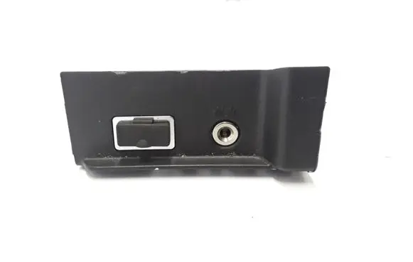 Volvo S60 AUX in-socket connector 31285608