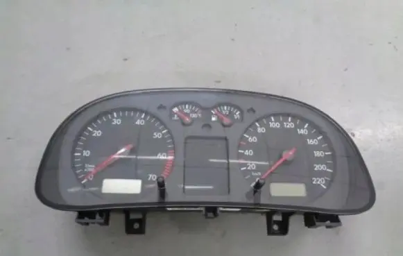 Volkswagen Golf IV Speedometer (instrument cluster)