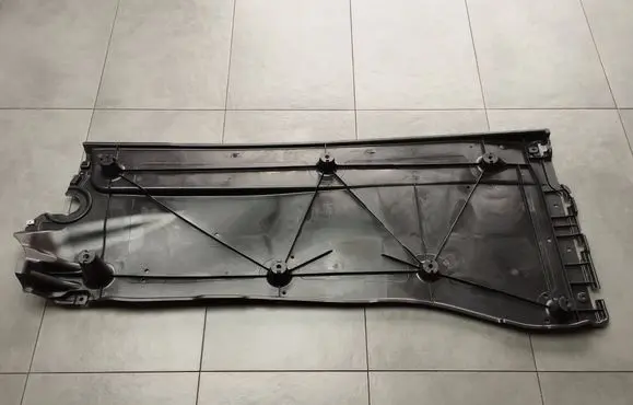 Volkswagen Tiguan Front underbody cover/under tray 5QS825202