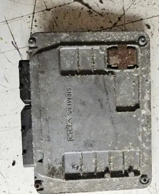 Volkswagen Polo IV 9N3 Engine control unit/module 03E906033R 3PG7002 5WP4422402