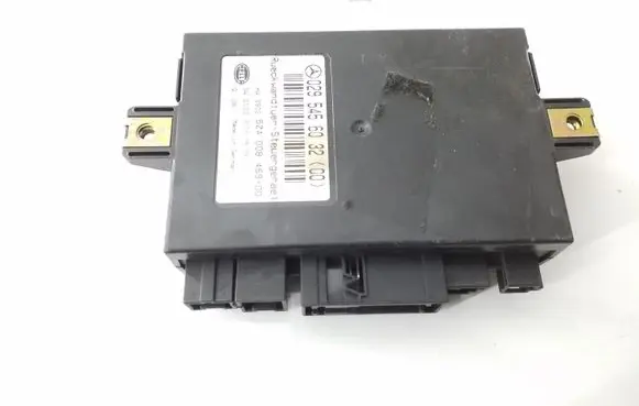 Mercedes-Benz E W211 Tow bar trailer control unit/module A0295456032