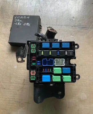 Suzuki Grand Vitara II Fuse box set 5684