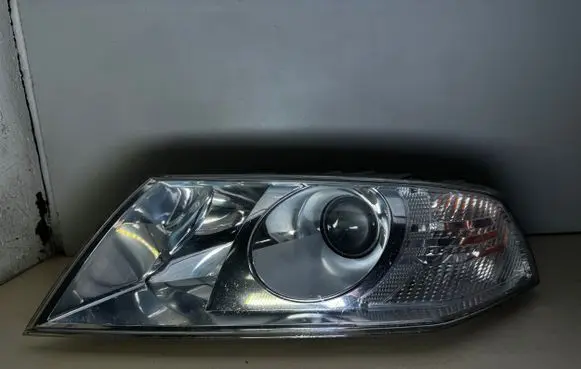Skoda Octavia Mk2 (1Z) Headlight/headlamp 1Z1941015B VP4SHX13006CAG 3578