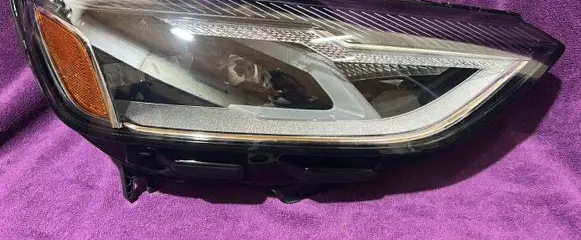 Audi A4 S4 B9 8W Headlight/headlamp 8W0941012B
