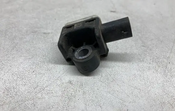 Mercedes-Benz GLE (W166 - C292) Airbag deployment crash/impact sensor A1668210151 56054085AA