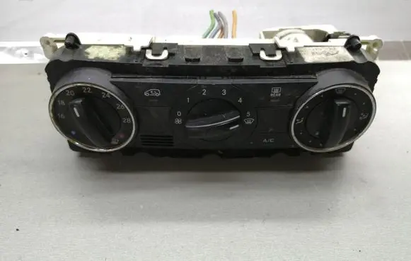 Mercedes-Benz A W169 Climate control unit A1698301585
