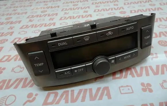 Toyota Avensis T250 Climate control unit 55900-05281 MB146570-6750
