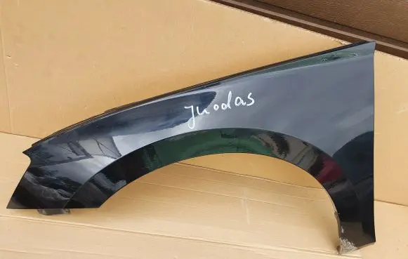 Skoda Superb B8 (3V) Fender 3V0821161