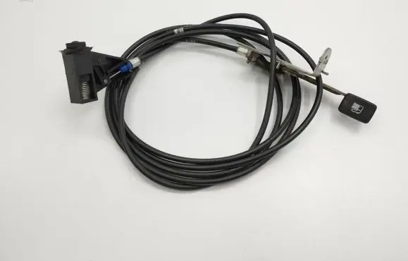 Suzuki Grand Vitara II Fuel cap flap release cable 