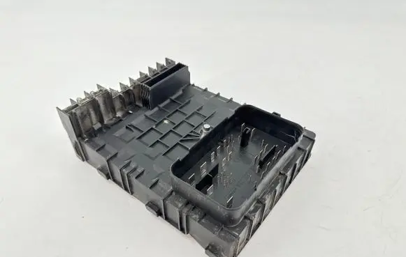 Skoda Octavia Mk2 (1Z) Fuse module 1K0937125A