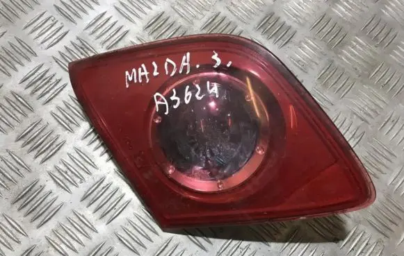 Mazda 3 I Tailgate rear/tail lights