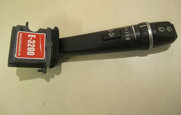 Volvo V70 Wiper control stalk 30739218