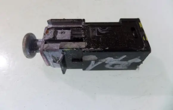 Volkswagen PASSAT B5.5 Brake pedal sensor switch 55701395 869619858