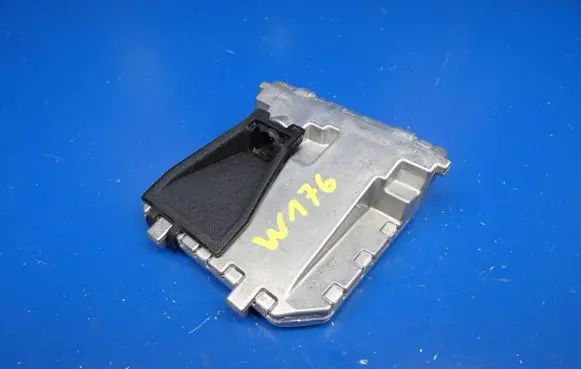 Mercedes-Benz A W176 Windshield/windscreen camera A0009057202 A0009054900