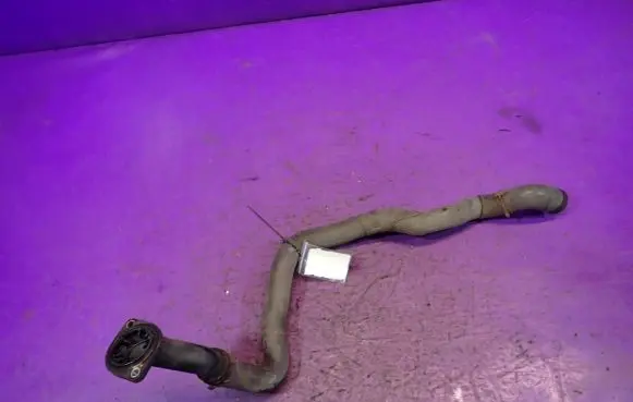 Volkswagen Touran I Engine coolant pipe/hose