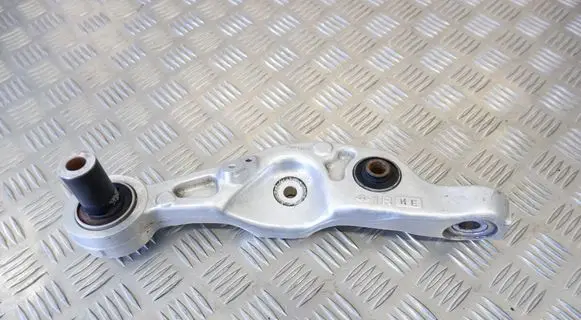 Lexus LS 460 - 600H Front lower control arm/wishbone 4862050070