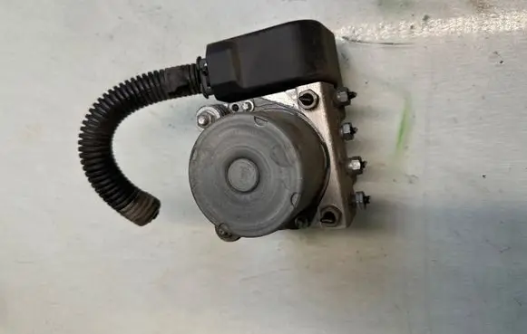 Peugeot 308 SW ABS Pump 0265800838 888008993