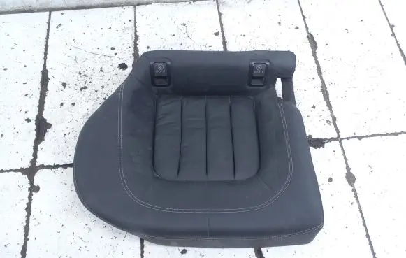 Rear seat
