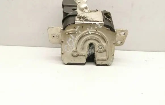 Mitsubishi Colt Tailgate/trunk/boot lock/catch/latch 5808A017