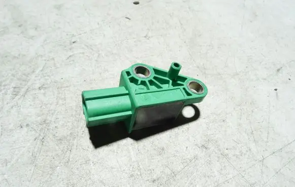 Audi A4 S4 B8 8K Airbag deployment crash/impact sensor 1K0909606C