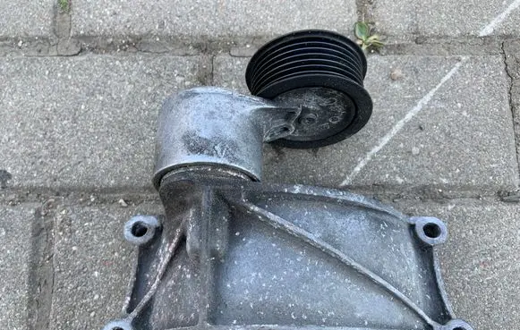 Audi S5 Facelift Generator/alternator bracket 06E903143D