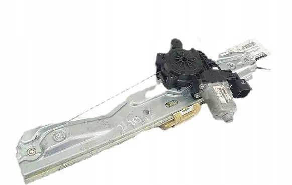 Rear window lifting mechanism without motor