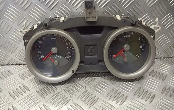 Renault Megane II Tachometer 8200306538